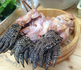 Мясо крокодила (лапы)