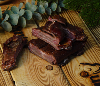 Ребрышки пятнистого  оленя полукопченые