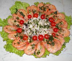 Салат из креветок и морепродуктов за 20 минут