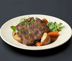 Лопатка тушёная одним куском