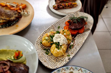 Превью Дикое мясо и птица в ресторане. Казань