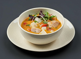 Оранжевый суп с тайменем