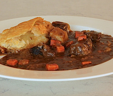 Пирог с рагу из марала