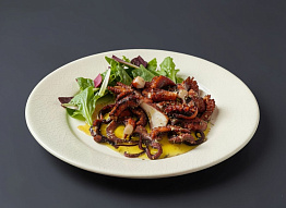 Осьминог на гриле