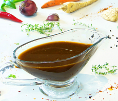 Соус на бульоне из дичи с луком и чаем Эрл Грей