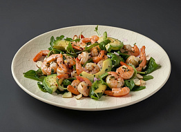 Салат из северных креветок с авокадо