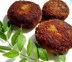 Котлеты из сырка с салом по-сельски