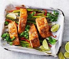 Стейки семги в азиатском стиле на овощной подушке
