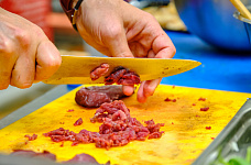 Превью Дикое мясо в ресторане. Сибирский продукт