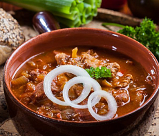 Косуля на луковой подложке