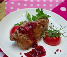 Зайчатина в коньячно-ягодном соусе