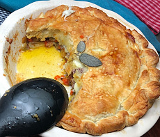 Домашний пирог с мясом дикого кабана