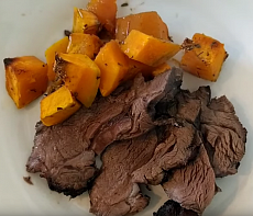 Жаркое из лосятины с сезонными овощами