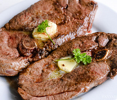 Стейк из оленины за 20 минут