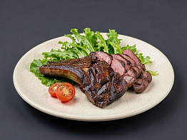 Стейк-томагавк из оленины