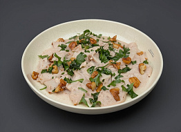 Белуга в ореховом соусе