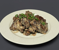 Заяц, тушенный в сметанном соусе