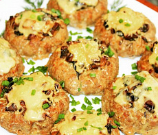 Мясные гнезда с грибной начинкой
