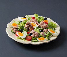 Овощной салат с тунцом