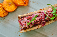 Превью Дикое мясо в ресторане. Сибирский продукт
