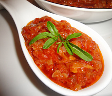 Соус томатный с овощами