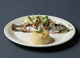 Микижа в сметанно-луковом соусе с рисом и карри