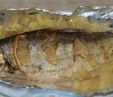 Пелядь запеченная в духовке с картофелем