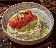 Мякоть бобра с печёными овощами