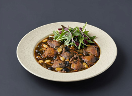 Дикий гусь тушеный с грибами по-беларусски