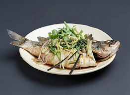 Китайский окунь ауха на пару