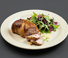 Лопатка кабана в маринаде из вина