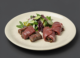 Филе косули фаршированное грибами