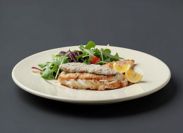 Угольная треска в грибном соусе на гриле