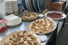 Превью Дикое мясо и рыба в ресторане. Москва