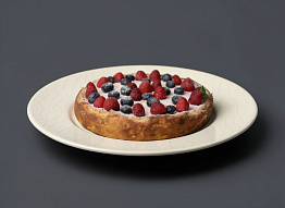 Манник — пирог с лесными ягодами