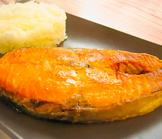 Стейки чавычи по-советски