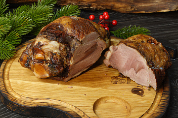 Фото Рулька кабана варено-копченая