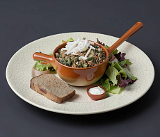 Гречка по-камчатски с папоротником и кальмарами