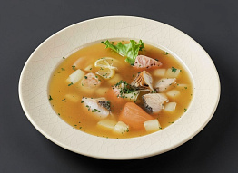 Уха из тайменя с луком