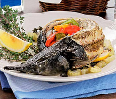 Стерлядь с овощами по-английски