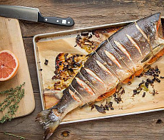 Фаршированная запечённая кета