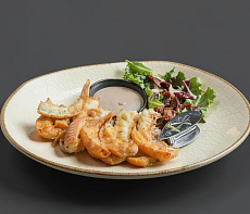 Фаланги краба со сливочно-грибным соусом