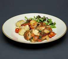 Гуляш из белых грибов