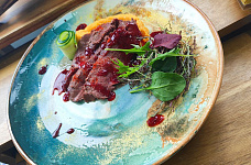 Превью Дикое мясо и рыба в ресторане. Москва