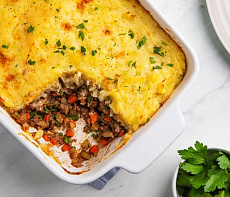 Пастуший пирог с олениной и овощами