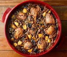 Дикий гусь тушеный с грибами по-беларусски