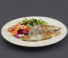 Запеченая пелядь с домашним майонезом и маринованными овощами