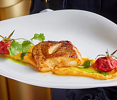 Палтус с вялеными томатами 