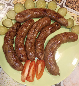 Колбаски для жарки из северного оленя