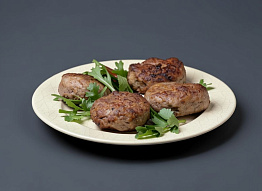 Котлеты из лосятины по-охотничьи